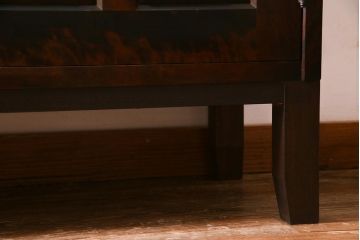 北海道民芸家具のワードローブをリペア&カスタム!可動式の棚板を設置し、木製脚を取り付け収納棚にリメイク。(戸棚、キャビネット)