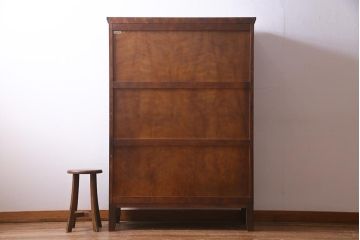 北海道民芸家具のワードローブをリペア&カスタム!可動式の棚板を設置し、木製脚を取り付け収納棚にリメイク。(戸棚、キャビネット)