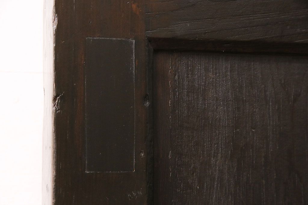 明治大正期の蔵戸をリペア&カスタム!1枚のみリサイズし、鍵を取り付け吊り戸仕様に加工。引き手を取り付け。四方枠製作。(玄関戸、引き戸、建具)