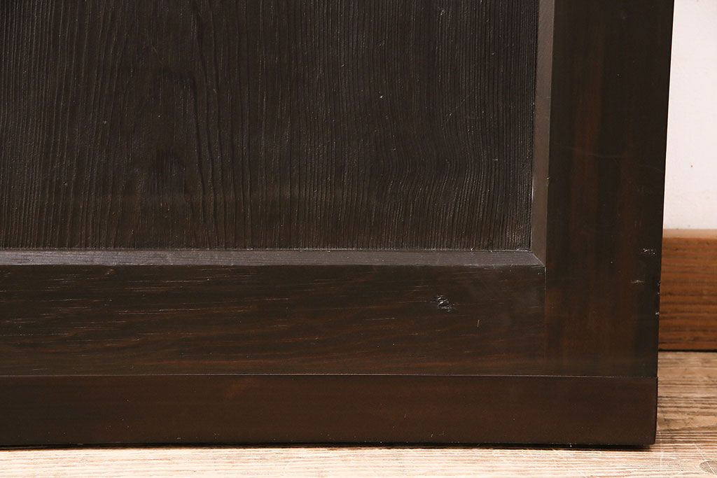 明治大正期の蔵戸をリペア&カスタム!1枚のみリサイズし、鍵を取り付け吊り戸仕様に加工。引き手を取り付け。四方枠製作。(玄関戸、引き戸、建具)