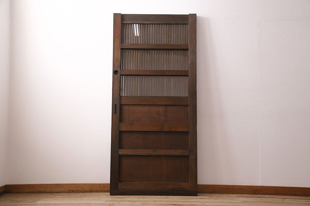 明治大正期の蔵戸をリペア&カスタム!1枚のみリサイズし、鍵を取り付け吊り戸仕様に加工。引き手を取り付け。四方枠製作。(玄関戸、引き戸、建具)