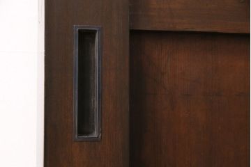 明治大正期の蔵戸をリペア&カスタム!1枚のみリサイズし、鍵を取り付け吊り戸仕様に加工。引き手を取り付け。四方枠製作。(玄関戸、引き戸、建具)