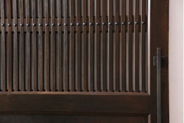 明治大正期の蔵戸をリペア&カスタム!1枚のみリサイズし、鍵を取り付け吊り戸仕様に加工。引き手を取り付け。四方枠製作。(玄関戸、引き戸、建具)