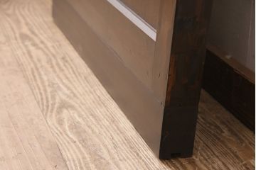 明治大正期の蔵戸をリペア&カスタム!1枚のみリサイズし、鍵を取り付け吊り戸仕様に加工。引き手を取り付け。四方枠製作。(玄関戸、引き戸、建具)