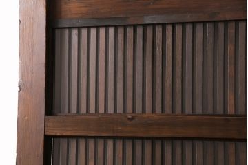 明治大正期の蔵戸をリペア&カスタム!1枚のみリサイズし、鍵を取り付け吊り戸仕様に加工。引き手を取り付け。四方枠製作。(玄関戸、引き戸、建具)