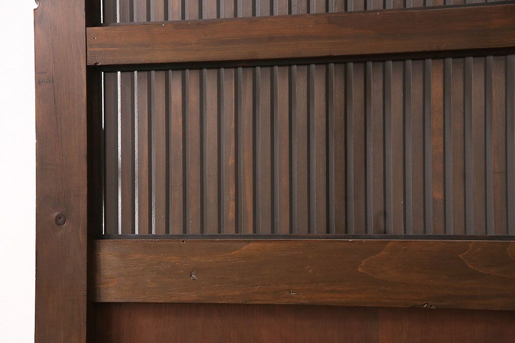 明治大正期の蔵戸をリペア&カスタム!1枚のみリサイズし、鍵を取り付け吊り戸仕様に加工。引き手を取り付け。四方枠製作。(玄関戸、引き戸、建具)