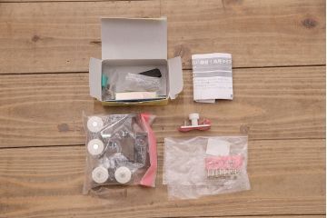 明治大正期の蔵戸をリペア&カスタム!1枚のみリサイズし、鍵を取り付け吊り戸仕様に加工。引き手を取り付け。四方枠製作。(玄関戸、引き戸、建具)