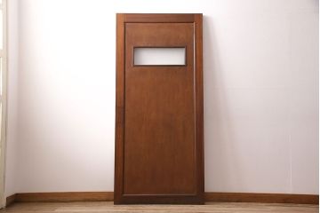 昭和中期のドアをリペア&カスタム!設置場所に合わせてリサイズ。ドアノブ、蝶番は取り外し、埋め木加工。(木製ドア、建具)