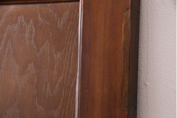 昭和中期のドアをリペア&カスタム!設置場所に合わせてリサイズ。ドアノブ、蝶番は取り外し、埋め木加工。(木製ドア、建具)