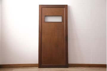 昭和中期のドアをリペア&カスタム!設置場所に合わせてリサイズ。ドアノブ、蝶番は取り外し、埋め木加工。(木製ドア、建具)