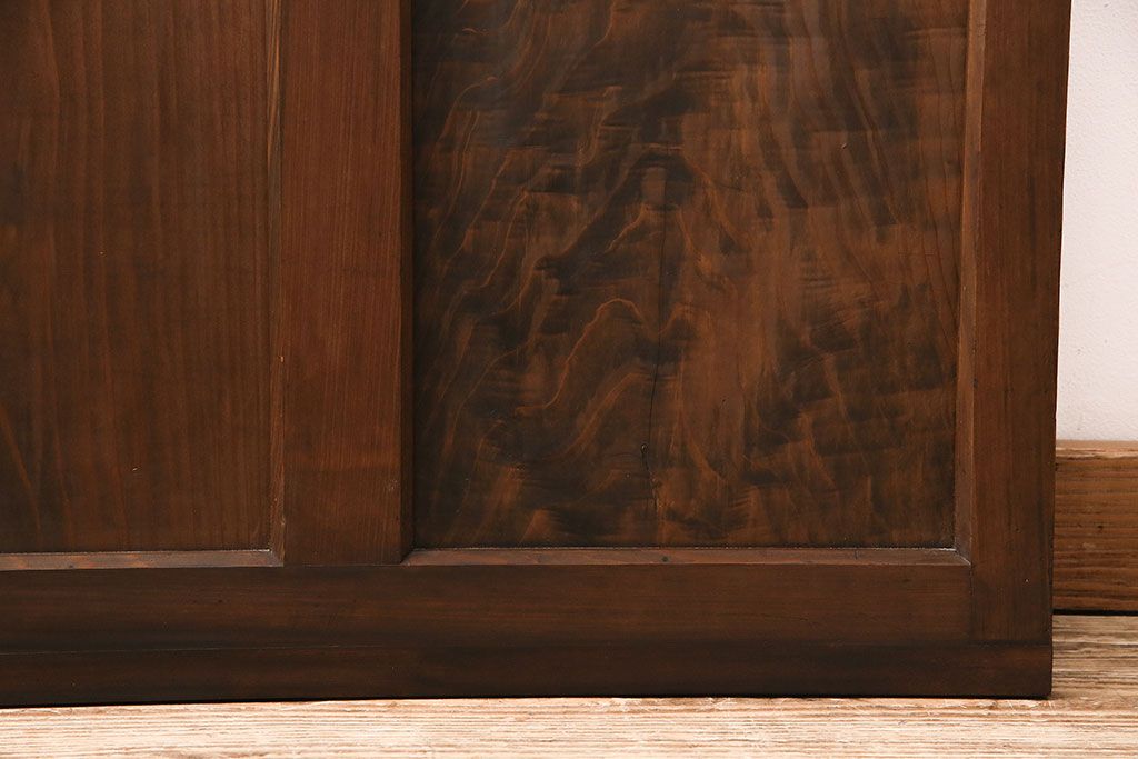 ガラス戸をリペア&カスタム!設置場所に合わせてリサイズ。戸車を取り付け。クリアガラスのみすりガラスへ入れ替え。(引き戸、建具)