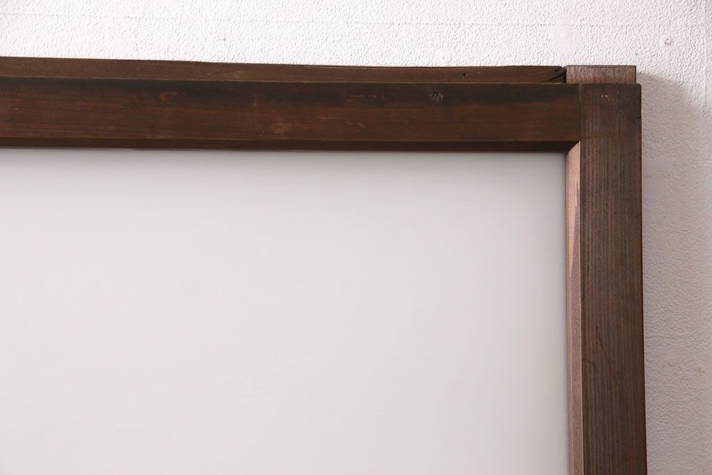 ガラス戸をリペア&カスタム!設置場所に合わせてリサイズ。戸車を取り付け。クリアガラスのみすりガラスへ入れ替え。(引き戸、建具)