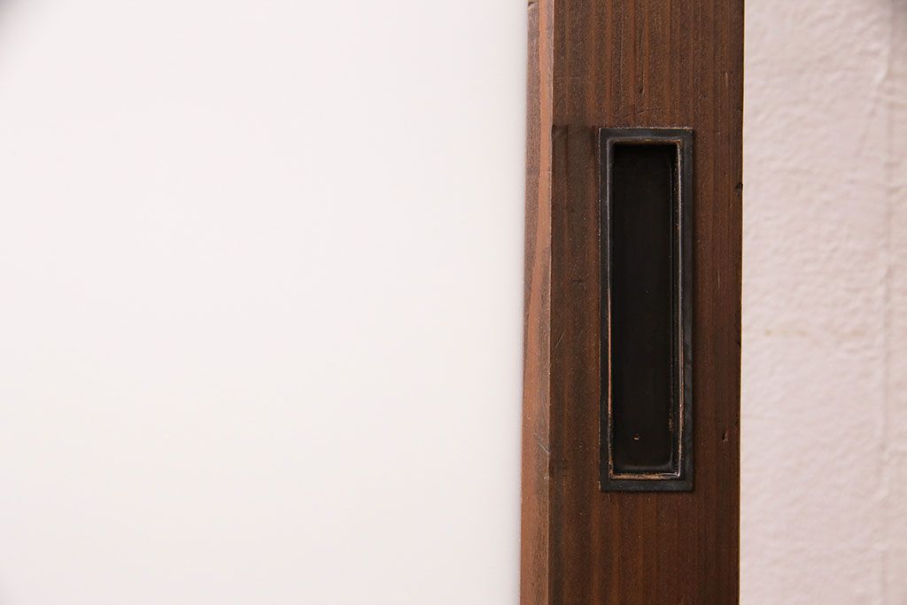 ガラス戸をリペア&カスタム!設置場所に合わせてリサイズ。戸車を取り付け。クリアガラスのみすりガラスへ入れ替え。(引き戸、建具)