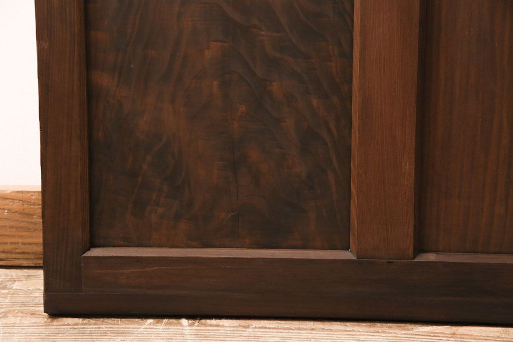 ガラス戸をリペア&カスタム!設置場所に合わせてリサイズ。戸車を取り付け。クリアガラスのみすりガラスへ入れ替え。(引き戸、建具)