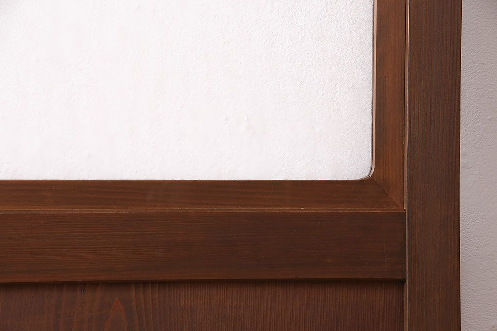 昭和中期のドアをリペア&カスタム!設置場所に合わせてリサイズ。ドアノブ、蝶番は取り外し、埋め木加工。現状に近しい色味に着色し仕上げ。(木製ドア、建具)