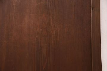 昭和中期のドアをリペア&カスタム!設置場所に合わせてリサイズ。ドアノブ、蝶番は取り外し、埋め木加工。現状に近しい色味に着色し仕上げ。(木製ドア、建具)