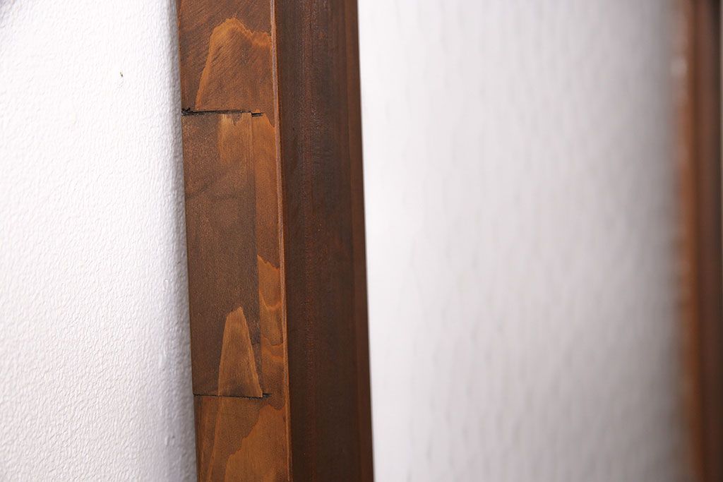 昭和中期のドアをリペア&カスタム!設置場所に合わせてリサイズ。ドアノブ、蝶番は取り外し、埋め木加工。現状に近しい色味に着色し仕上げ。(木製ドア、建具)