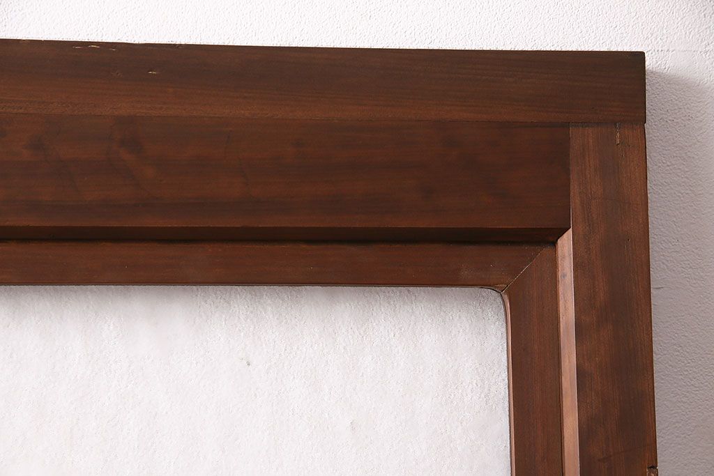 昭和中期のドアをリペア&カスタム!設置場所に合わせてリサイズ。ドアノブ、蝶番は取り外し、埋め木加工。現状に近しい色味に着色し仕上げ。(木製ドア、建具)