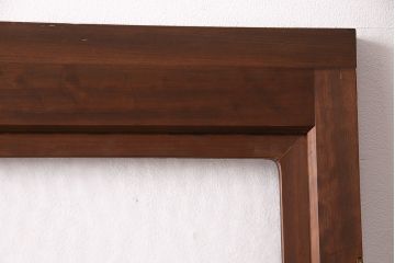 昭和中期のドアをリペア&カスタム!設置場所に合わせてリサイズ。ドアノブ、蝶番は取り外し、埋め木加工。現状に近しい色味に着色し仕上げ。(木製ドア、建具)