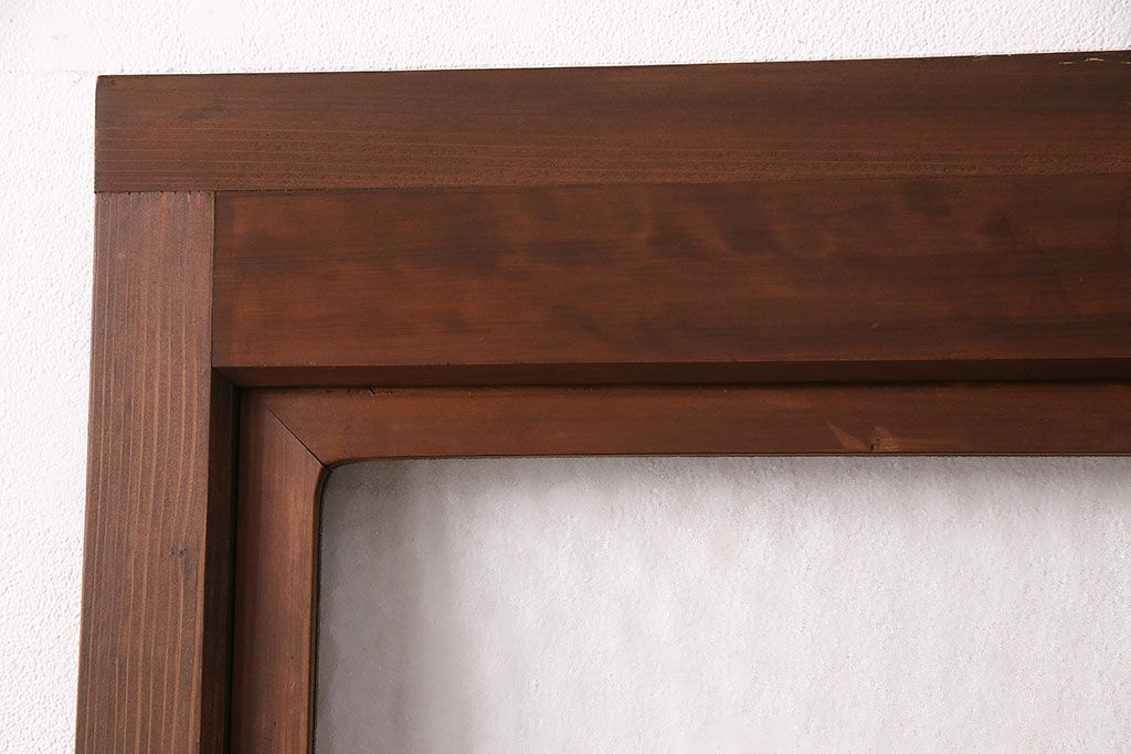 昭和中期のドアをリペア&カスタム!設置場所に合わせてリサイズ。ドアノブ、蝶番は取り外し、埋め木加工。現状に近しい色味に着色し仕上げ。(木製ドア、建具)