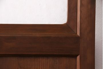 昭和中期のドアをリペア&カスタム!設置場所に合わせてリサイズ。ドアノブ、蝶番は取り外し、埋め木加工。現状に近しい色味に着色し仕上げ。(木製ドア、建具)