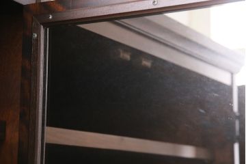 北海道民芸家具のワードローブをリペア&カスタム!ネクタイハンガーを取り外し、可動式の棚板を設置。靴棚にリメイク。(キャビネット、下駄箱)