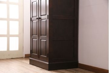 北海道民芸家具のワードローブをリペア&カスタム!ネクタイハンガーを取り外し、可動式の棚板を設置。靴棚にリメイク。(キャビネット、下駄箱)