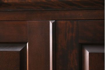 北海道民芸家具のワードローブをリペア&カスタム!ネクタイハンガーを取り外し、可動式の棚板を設置。靴棚にリメイク。(キャビネット、下駄箱)