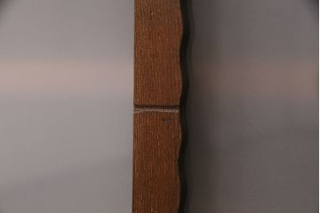 アンティークのサイドボードをリペア&カスタム!板戸をすりガラス入りガラス戸へ変更。戸内棚板等を撤去し、取り外し可能な棚板を新たに製作。鉄脚を取り付け。(リビングボード、収納棚)