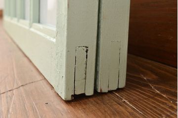 フランスアンティークのフィックス窓2枚をリペア&カスタム!高品質リペア済み商品のガラスをアクリル板へ差し替え。(はめ殺し窓)