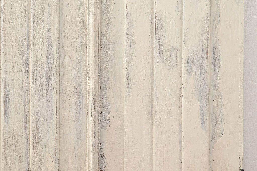 フランスアンティークの親子ドアをリペア&カスタム!ガラスをアクリル板へ差し替え。本体はアンティークホワイトのペイント、アイアン部には黒の着色をし仕上げ。(木製ドア、扉、建具)