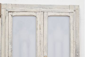 フランスアンティークの親子ドアをリペア&カスタム!ガラスをアクリル板へ差し替え。本体はアンティークホワイトのペイント、アイアン部には黒の着色をし仕上げ。(木製ドア、扉、建具)