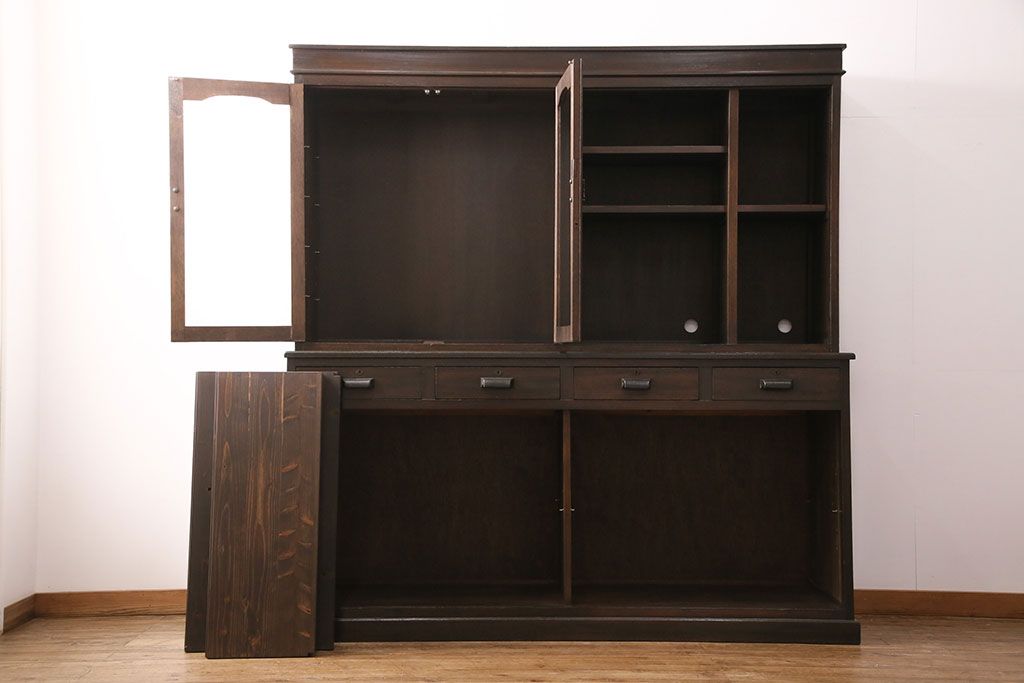 食器棚をリペア&カスタム!既存の棚を撤去し、可動式の棚板を新たに製作。現状に近しい色味に着色し仕上げ。(収納棚、戸棚、キャビネット、カップボード)