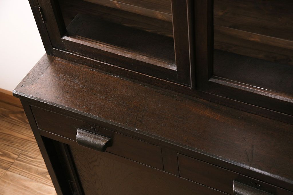 食器棚をリペア&カスタム!既存の棚を撤去し、可動式の棚板を新たに製作。現状に近しい色味に着色し仕上げ。(収納棚、戸棚、キャビネット、カップボード)