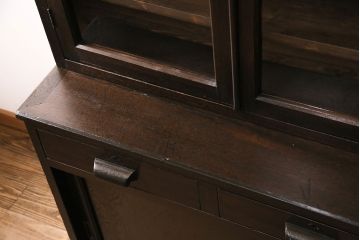 食器棚をリペア&カスタム!既存の棚を撤去し、可動式の棚板を新たに製作。現状に近しい色味に着色し仕上げ。(収納棚、戸棚、キャビネット、カップボード)