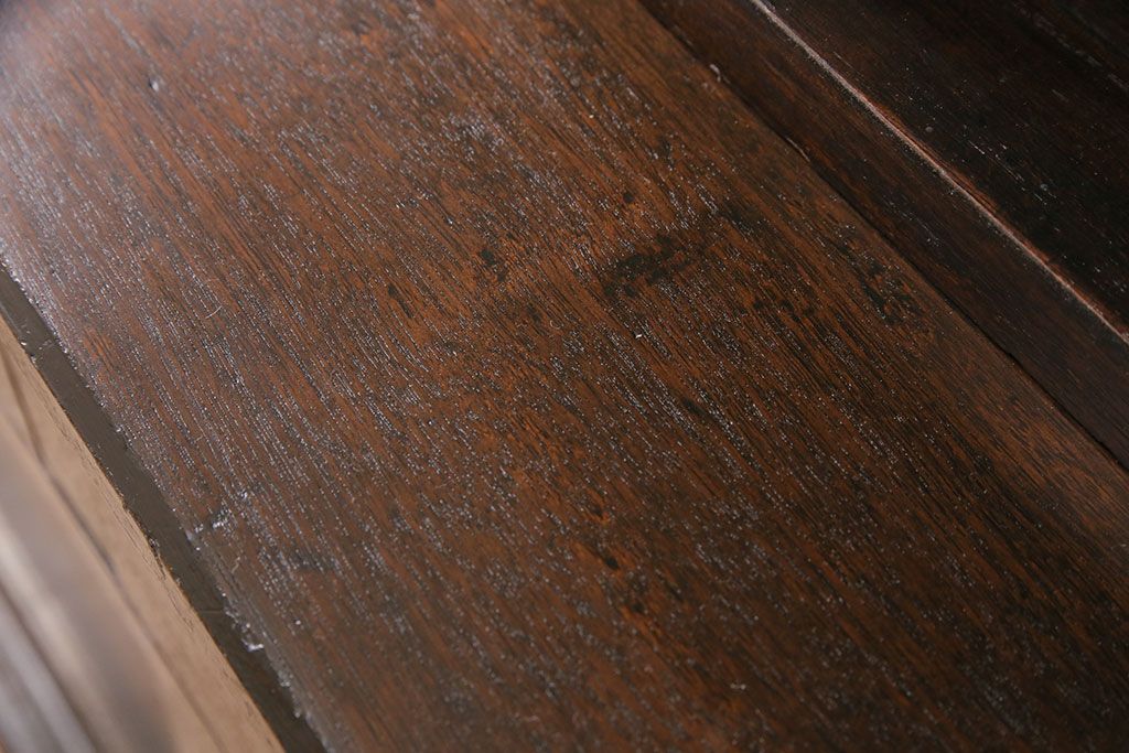 食器棚をリペア&カスタム!既存の棚を撤去し、可動式の棚板を新たに製作。現状に近しい色味に着色し仕上げ。(収納棚、戸棚、キャビネット、カップボード)