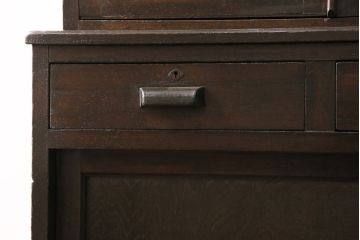 食器棚をリペア&カスタム!既存の棚を撤去し、可動式の棚板を新たに製作。現状に近しい色味に着色し仕上げ。(収納棚、戸棚、キャビネット、カップボード)