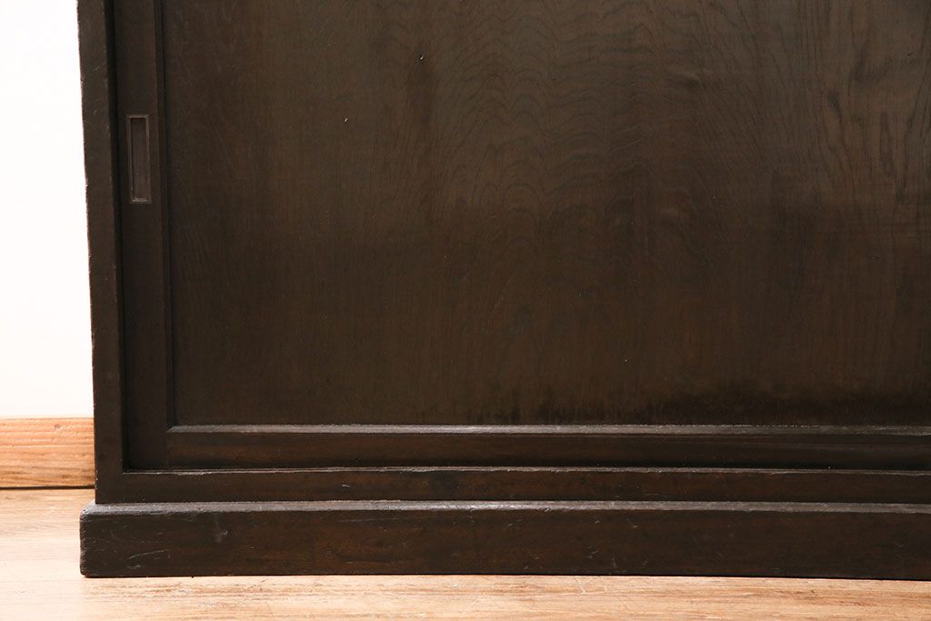 食器棚をリペア&カスタム!既存の棚を撤去し、可動式の棚板を新たに製作。現状に近しい色味に着色し仕上げ。(収納棚、戸棚、キャビネット、カップボード)