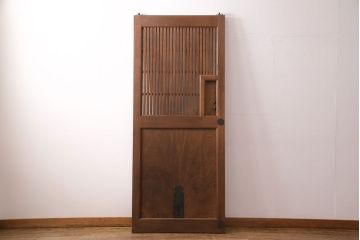 昭和初期の蔵戸をリペア&カスタム!設置場所に合わせてリサイズ。格子裏にクリアガラスを組み入れ。濃い茶色で着色し仕上げ。(玄関戸、建具)