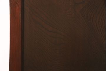 明治期の蔵戸をリペア&カスタム!設置場所に合わせてリサイズし、ドアにリメイク。時代箪笥の引手、アクリル製の家紋を取り付け。外部用塗装で仕上げ。(玄関戸、建具、玄関ドア)