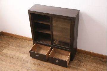 アンティークの収納棚をリペア&カスタム!可動部の調整を行い、傷んだ木部の交換。濃い茶色で着色し仕上げ。(戸棚、キャビネット、食器棚、サイドボード)