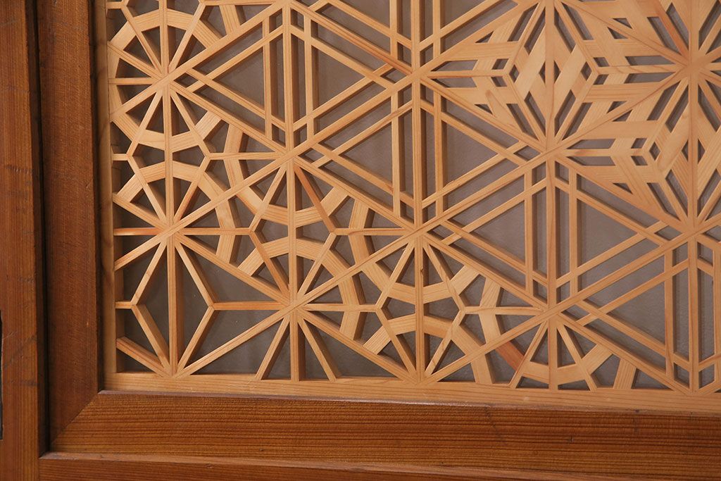 組子入り帯戸2枚をリペア&カスタム!設置場所に合わせてリサイズ。組子部分にクリアガラスを組み入れ。(引き戸、建具)