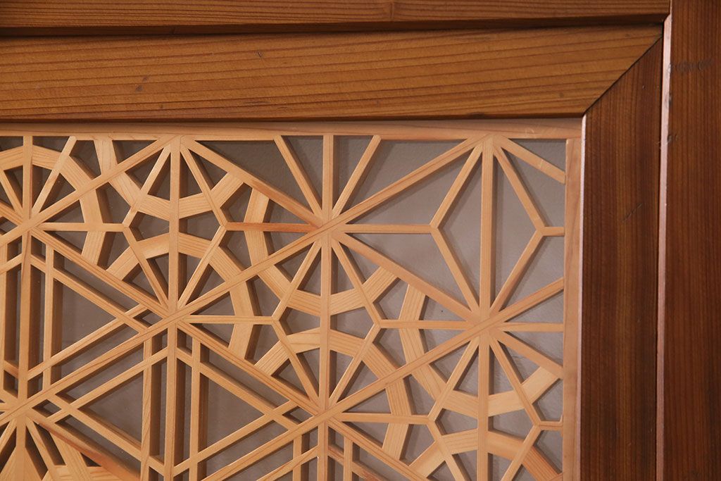 組子入り帯戸2枚をリペア&カスタム!設置場所に合わせてリサイズ。組子部分にクリアガラスを組み入れ。(引き戸、建具)