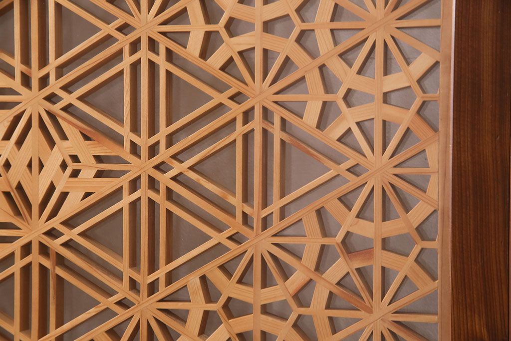 組子入り帯戸2枚をリペア&カスタム!設置場所に合わせてリサイズ。組子部分にクリアガラスを組み入れ。(引き戸、建具)