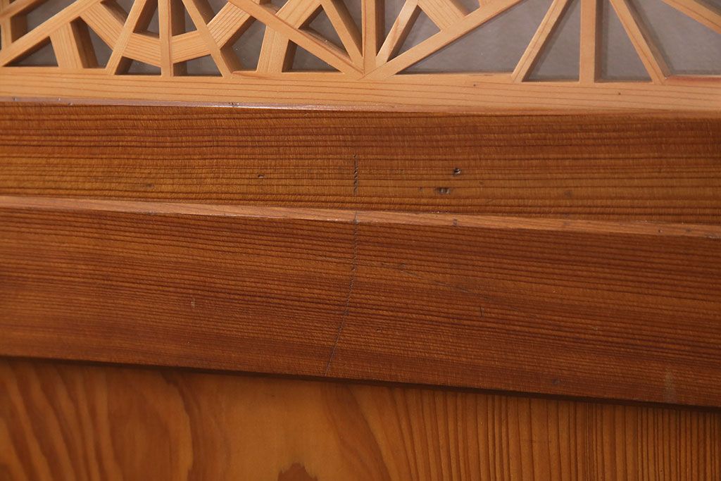 組子入り帯戸2枚をリペア&カスタム!設置場所に合わせてリサイズ。組子部分にクリアガラスを組み入れ。(引き戸、建具)