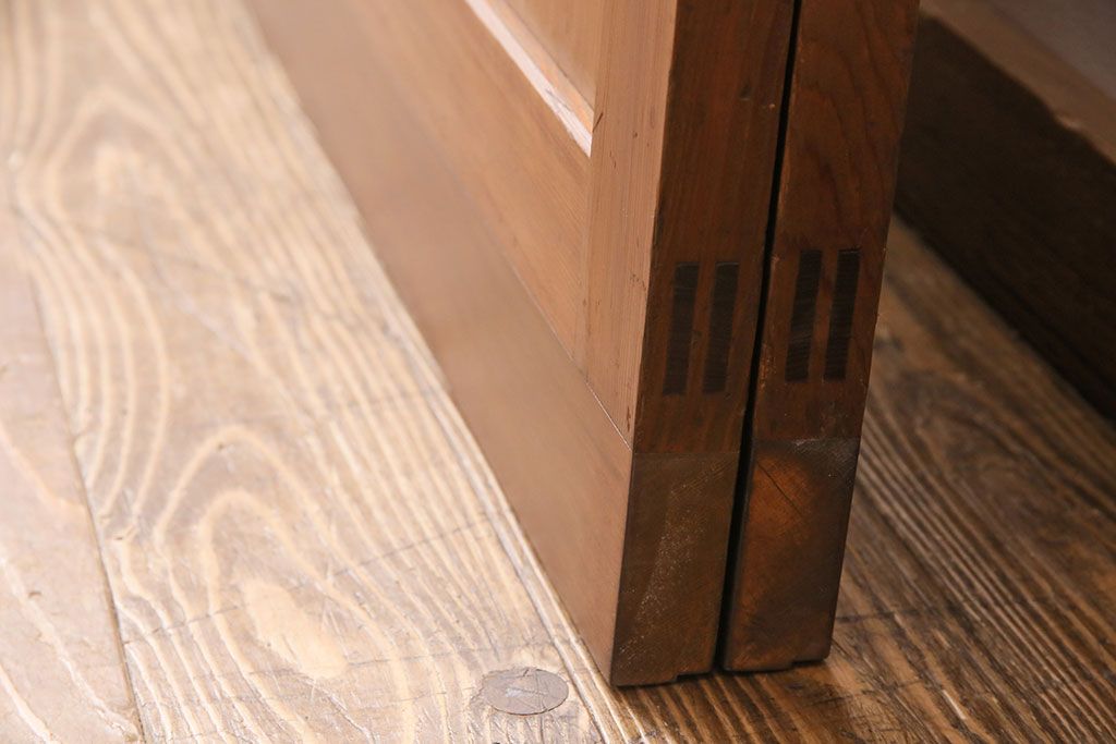 組子入り帯戸2枚をリペア&カスタム!設置場所に合わせてリサイズ。組子部分にクリアガラスを組み入れ。(引き戸、建具)