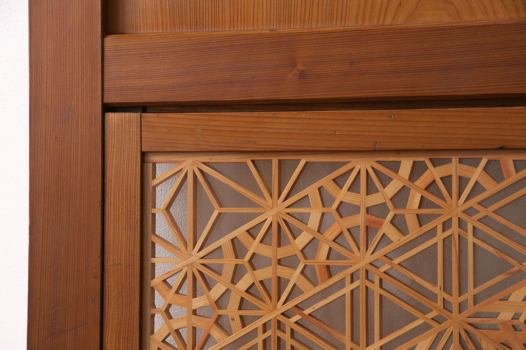 組子入り帯戸2枚をリペア&カスタム!設置場所に合わせてリサイズ。組子部分にクリアガラスを組み入れ。(引き戸、建具)