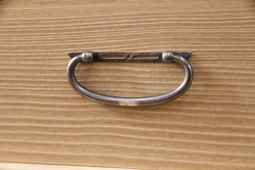 加茂総桐箪笥の見た目を変えずに綺麗にリペア!可動部の調整、クリーニングを行い、砥粉仕上げ。(総桐たんす、衣装箪笥、和タンス、引き出し)