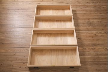 加茂総桐箪笥の見た目を変えずに綺麗にリペア!可動部の調整、クリーニングを行い、砥粉仕上げ。(総桐たんす、衣装箪笥、和タンス、引き出し)