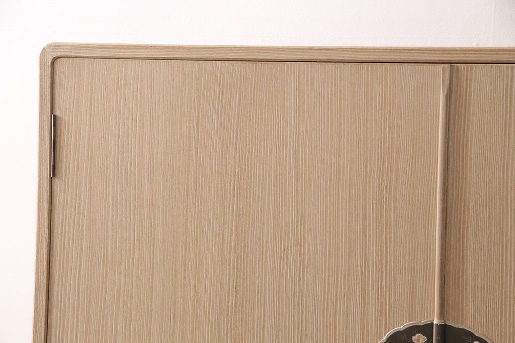 加茂総桐箪笥の見た目を変えずに綺麗にリペア!可動部の調整、クリーニングを行い、砥粉仕上げ。(総桐たんす、衣装箪笥、和タンス、引き出し)